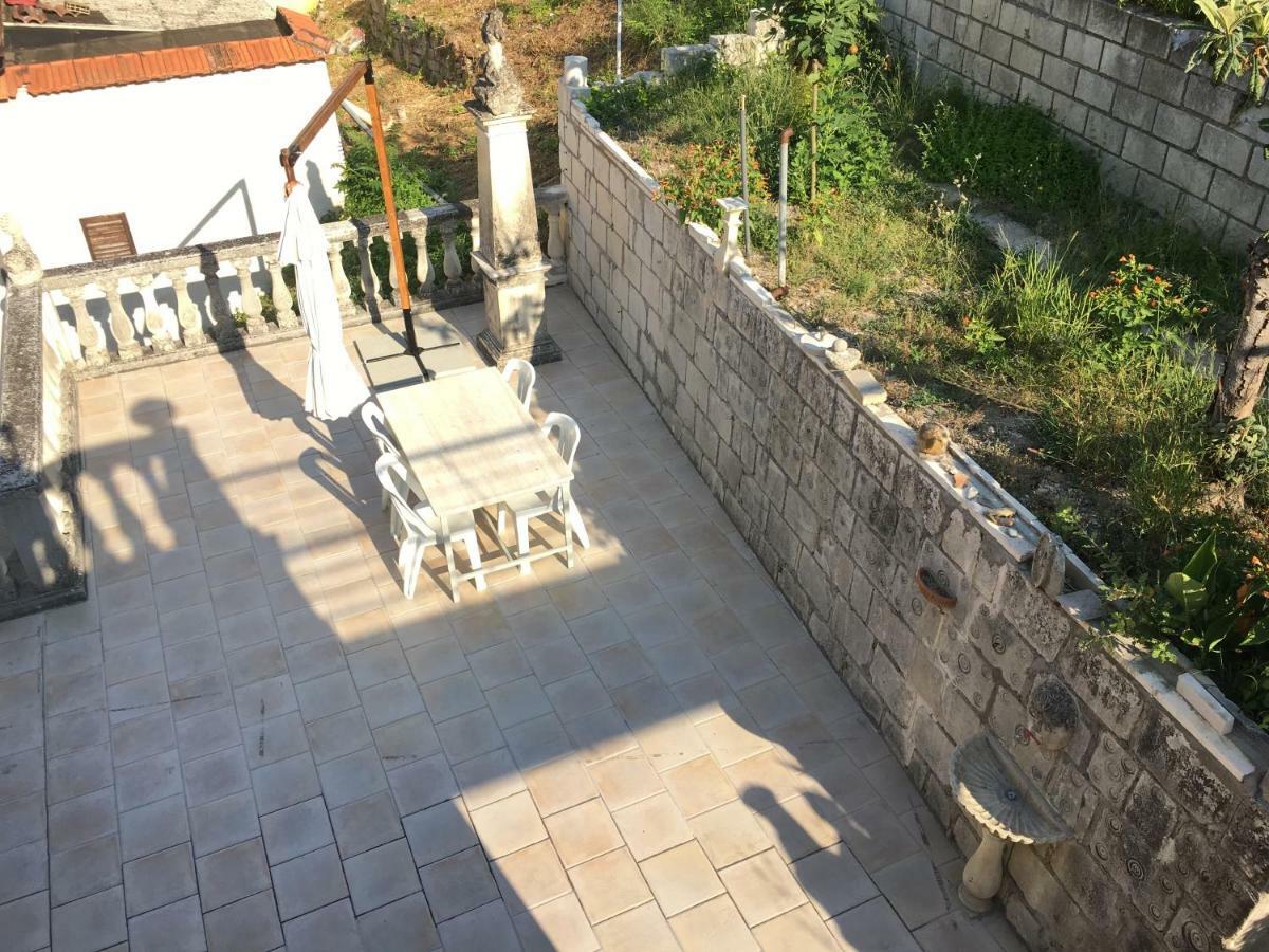 Juliet'S House Apartment Lettomanoppello Exterior photo